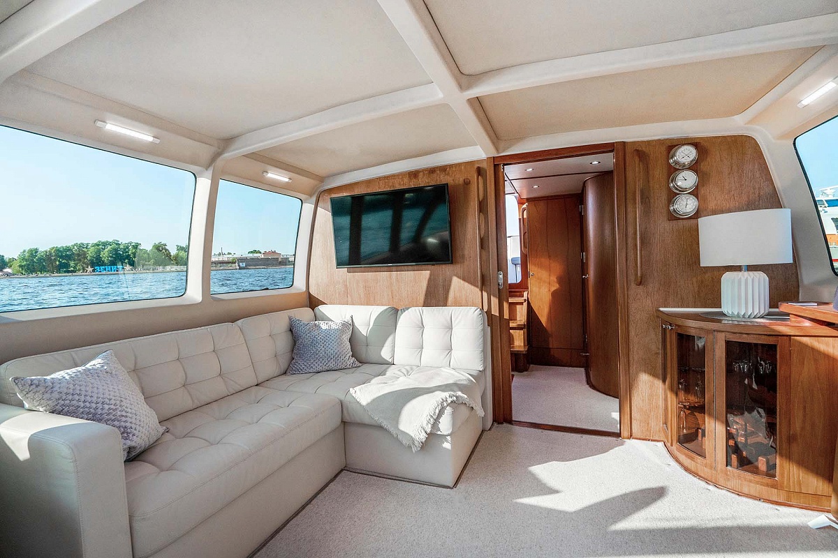 Аренда luxury tender Chudo Lodka в Санкт-Петербурге